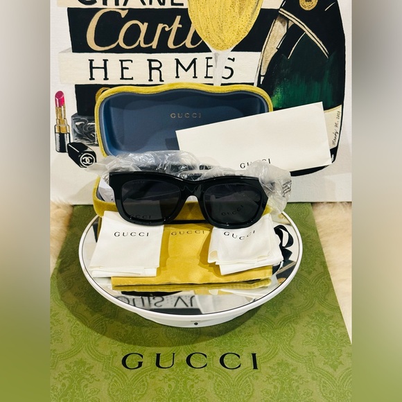 Gucci Accessories - NEW GUCCI GG Logo Square Sunglasses Full Inclusion UV Protection Size 52MM